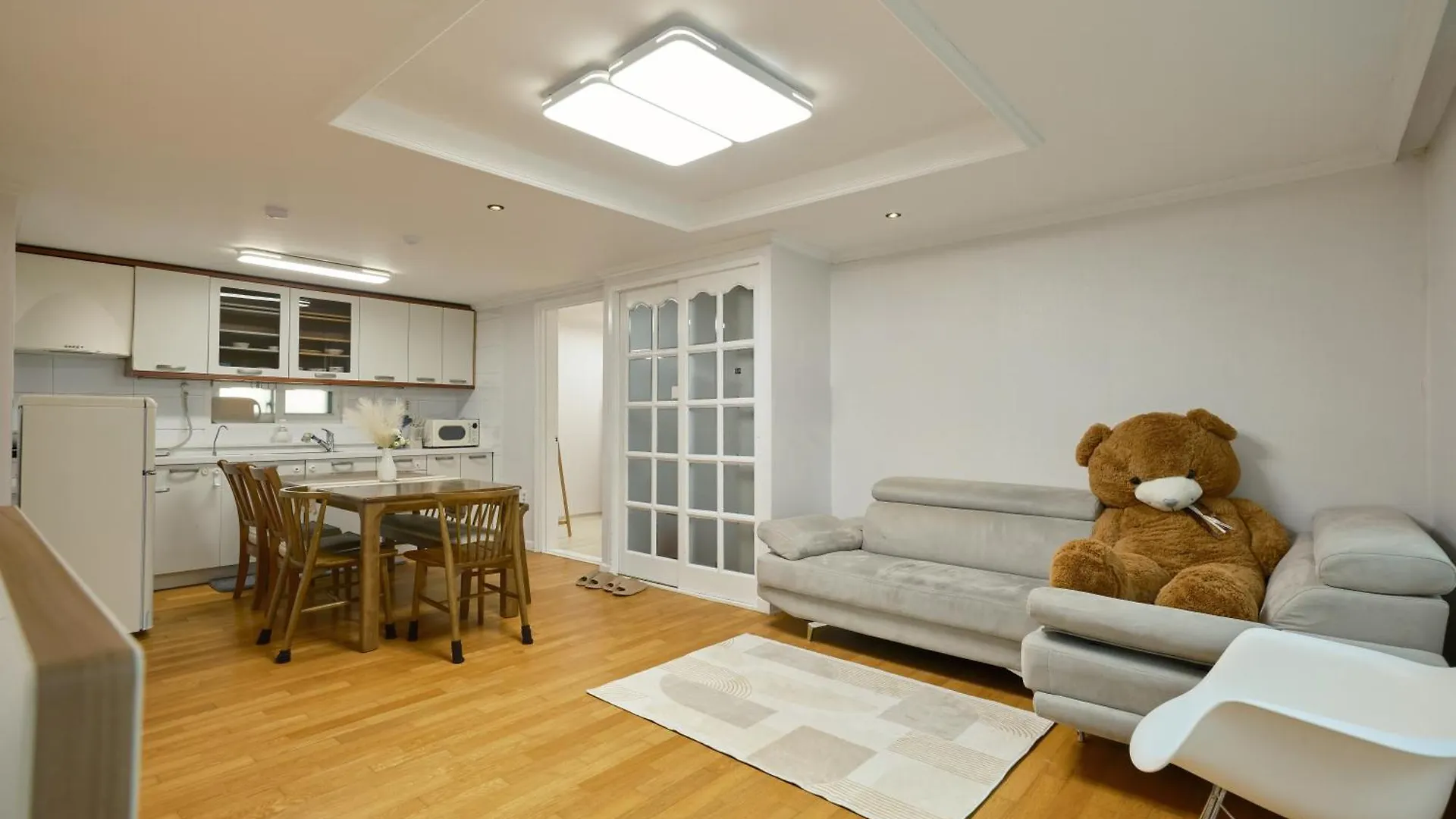 Plantree Filled With The Charm Of The East And The Atmosphere Of The West Soul Apartmán